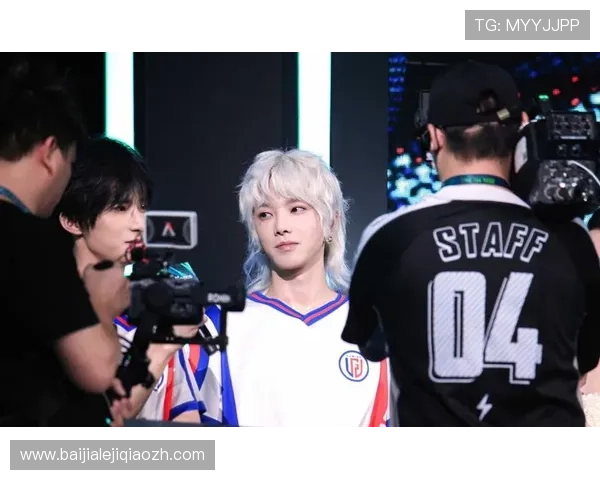 电竞真人版剧集深度还原职业选手日常生活，满足粉丝对偶像的全面了解需求